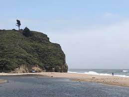 As you can see on the tide chart, the highest tide of 5.45ft will be at 7:30pm and the lowest tide of 0.85ft was at 2:07am. View Of Cliff And Tide Pool Picture Of Pomponio State Beach Half Moon Bay Tripadvisor