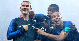 Intersport distributeur officiel de léquipe de france. Ou Trouver Le Maillot De L Equipe De France Avec Les 2 Etoiles Cosmopolitan Fr