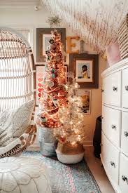 One of my favorite videos i do every christmas! Casual Christmas Decor Holiday Housewalk Girls Bedroom And Family Room Nesting With Grace
