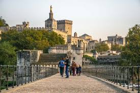 Site officiel de la mairie d'avignon. A Quick Sightseeing Guide To Visiting Avignon France Travelsewhere