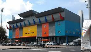 3°48′53″n 103°19′26″e / 3.81472°n 103.32389°e. Perbadanan Stadium Darul Makmur Akan Pastikan Pahang Bermain Waktu Malam