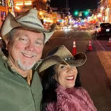 Shannon Royce's Instagram, Twitter & Facebook