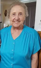 Lola Snyder's Instagram, Twitter & Facebook