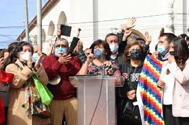 2 3 se desempeñó como gobernadora de la provincia de huasco entre 1997 y 2001, intendenta de la región de atacama entre 2001 y 2004 y, por último ministra de planificación durante el gobierno de ricardo lagos entre 2004 y 2006. Los Ejes De La Campana De Yasna Provoste Que Revelo Su Discurso De Lanzamiento De Su Candidatura Presidencial Ex Ante