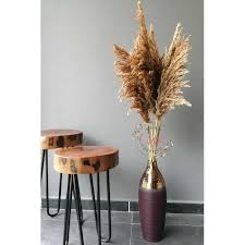 Porselen görünümlü parlak büyük (enine değil boyuna) yaklaşık 70 cm civarında yada daha uzun olmasını istiyorum. Kuru Cicek Pampas 7 Li Soklanmis Buyuk Demet 100cm Natural Pmp08
