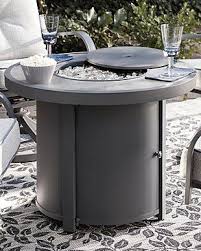 Donnalee Bay Outdoor Fire Pit Table In 2020 Outdoor Fire Pit Round Fire Pit Table Fire Pit Table