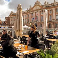 Restaurant located in the place du capitole, in the center of toulouse, next to the grand hotel opéra. Le Bibent Publications Toulouse Menu Prix Avis Sur Le Restaurant Facebook