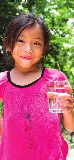 Roxie Holder's Instagram, Twitter & Facebook