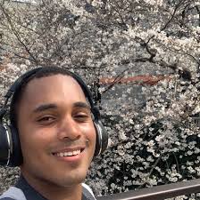 the show is gold You can put anything in this show and it won't look out of  place ባ N