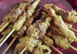 Berbeda dengan sate jenis lainnya, sate kambing biasanya tidak dibumbui terlebih dahulu. Resep Sate Ayam Bumbu Rujak Mantaff Oleh Ovie Mutiara Cookpad