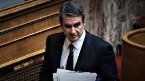 Λοβέρδος δεν ανακαλέσει ζητώντας συγγνώμη και αν η νδ σε δεύτερο χρόνο, εφόσον δεν κάνει το πρώτο, δεν τον διαγράψει θα κινήσουμε όλες τις διαδικασίες που προβλέπονται από τον κανονισμό της. Ametanohtos Ratsisths O Loberdos Enantion Allodapwn Kai Roma Poy Sthrizoyn Syriza Video Anoixto Para8yro
