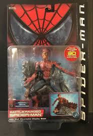 If the action figure is going to kids, they'll need plenty of accessories and poses to work with. Toy Biz Marvel Spider Man Movie Battle Ravaged Series 3 2002 New Marvel Legends Dibujos Marvel Hombre Arana Comic