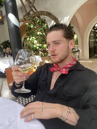 Bazzi On Twitter Celebrities Celebs Singer