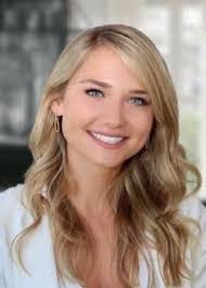 Donna Bostwick's Instagram, Twitter & Facebook