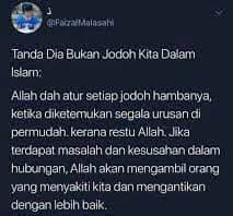 Salah satu tanda bahwa dia adalah jodoh kita yaitu dia tidak akan jaim tampil apa adanya di depan kita. Tanda Dia Bukan Jodoh Kita Jodoh Itu Rahsia Allah Facebook