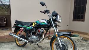 Modifikasi motor honda gl pro bisa dilakukan dengan variasi tema untuk diaplikasikan ke motor. Honda Gl Pro Black Engine Modif Youtube