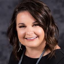 Mandy Benton's Instagram, Twitter & Facebook