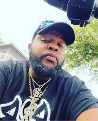 Ernest Warren's Instagram, Twitter & Facebook