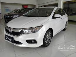 Ia tidak menampik bahwa pihaknya bakal meluncurkan produk baru di indonesia. Jual Mobil Honda City 2020 E 1 5 Di Jawa Barat Automatic Sedan Putih Rp 355 500 000 7016706 Mobil123 Com