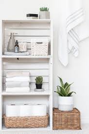Diy Kistenregale Badezimmer Organizer Diy Organisation Badezimmer Badezimmer Badezi In 2020 Bad Gunstig Renovieren Kisten Regal Regal Bad