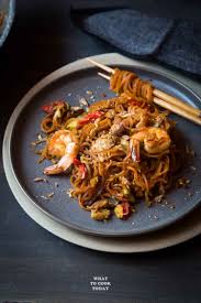 Asian Style Spiralized Sweet Potato Noodle Stir Fry Healthy Noodle Recipes Easy Asian Recipes Sweet Potato Noodles Recipe
