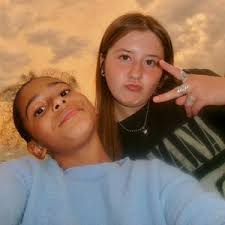 Aria Mitchell (@ariamitchell18)