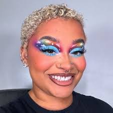 Amanda Rager's Instagram, Twitter & Facebook