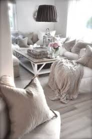 Featuring a variety of understated and pretty design concepts, shabby chic is great for decorators who want to reuse vintage pieces. Enchanted Shabby Chic Living Room Designs 7 554x833 Laura Madrigano
