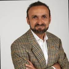 Colin Earl's Instagram, Twitter & Facebook