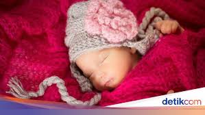 Kebanyakan orang tua ingin memberi nama anaknya dengan nama yang tidak pasaran. 100 Nama Bayi Perempuan Menurut Islam Dan Al Quran