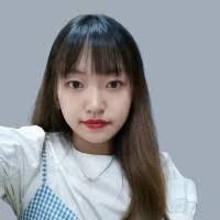 Elsie Wu's Instagram, Twitter & Facebook