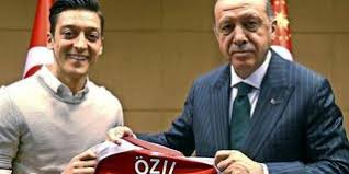 Maybe you would like to learn more about one of these? Erdogan Telefoniert Mit Ozil Und Begrusst Rucktritt