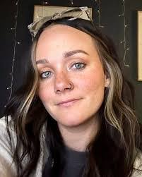 Renee Bentley's Instagram, Twitter & Facebook