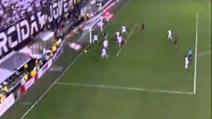 1 para gustavo poli, do globoesporte.com, este foi um jogo para pendurar na parede, emoldurar na galeria mental. Neymar Goal And Ronaldinho Hat Trick In Santos 4 Flamengo 5 Daily Mail Online