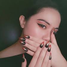 Roxanne Law (@r.723summer) • Instagram photos and videos