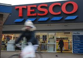 مبيعات التجزئة البريطانية تسجل أكبر قفزة في أكثر من 3 سنوات صحيفة وطني الحبيب الإلكترونية Tesco Supermarket Tesco Amazon Grocery