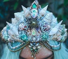 Anakalypste Kai Moirasteite Tis Pio Omorfes Eikones Apo Olon Ton Kosmo Mermaid Crown Fantasy Jewelry Magical Jewelry