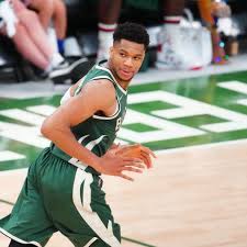 Milwaukee wasn't aggressive enough outside of antetokounmpo, who had 12 attempts and was just one. Ebr9c8h02sculm