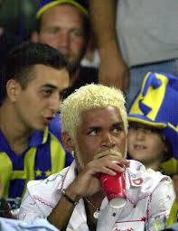 Galatasaray'da bir sezon oynamasına karşın iz bırakmayı başaran portekizli abel xavier, manevi dünyasına dair türkiye'ye transfer olduktan sonra i̇slamiyeti seçtiğini söyleyen xavier, bu tercihle. Abel Xavier Galatasaray Da Musluman Oldum
