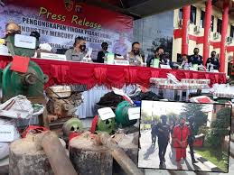 Air raksa atau merkuri adalah salah satu unsur kimia dengan simbol kimia hg. Sudah Berjalan 2 Tahun Industri Rumahan Air Raksa Terbongkar Radar Sampit