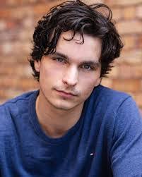 Max Farr's Instagram, Twitter & Facebook