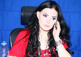 رفعت النجمة اللبنانية اليسا دعوى قضائية ضد المخرج اللبناني شربل خليل الموالي للسلطة اللبنانية بعدما اهانها بشرفها وتطاول عليها كثيرًا لأنها تهاجم زعيمه وكل الطبقة… Ø¥Ù† Ø§Ø¹ØªØ¯Øª Ø§Ù„Ù…Ø´ÙŠ ÙÙˆÙ‚ Nidal Al Ahmadieh Ù†Ø¶Ø§Ù„ Ø§Ù„Ø£Ø­Ù…Ø¯ÙŠØ© Facebook
