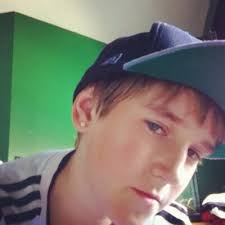 Ethan Armstrong (@EthaanArmstrong)