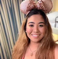 Looking for a mini pancake vendor and also candle vendor