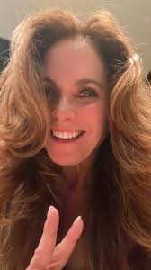 Feliz día del amor y la amistad, adorad@s🥰😍! Como estamos románticos y  felices, quiero aprovechar esta fecha para un #LuceroPodcast🎧 especial y  platicarles sobre #AmorConAmor🤍🦋. Acompáñenme en el link en bio para