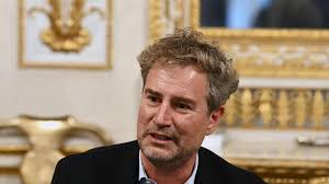 Rispettate il voto della commissione'