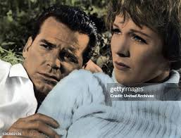 407 Julie Arthur Photos & High Res Pictures