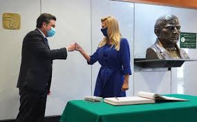 Al revisar el historial de modificaciones del texto (subido a wikipedia en la tesis de yañez y las publicaciones en wikipedia. Zoe Robledo Y Fabiola Yanez Sostienen Reunion En El Imss