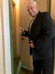 Ray OKeefe is ready to tell you ALL he knows about the "Secrets" in the  rooms... 🤫👏🤔 Join us for our Holiday Tours '24