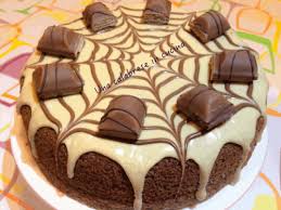 La bagna per dolci è un ingrediente fondamentale in pasticceria, consente infatti alla torta di essere inumida, morbida e gustosa. Torta Kinder Bueno Irenemilito It